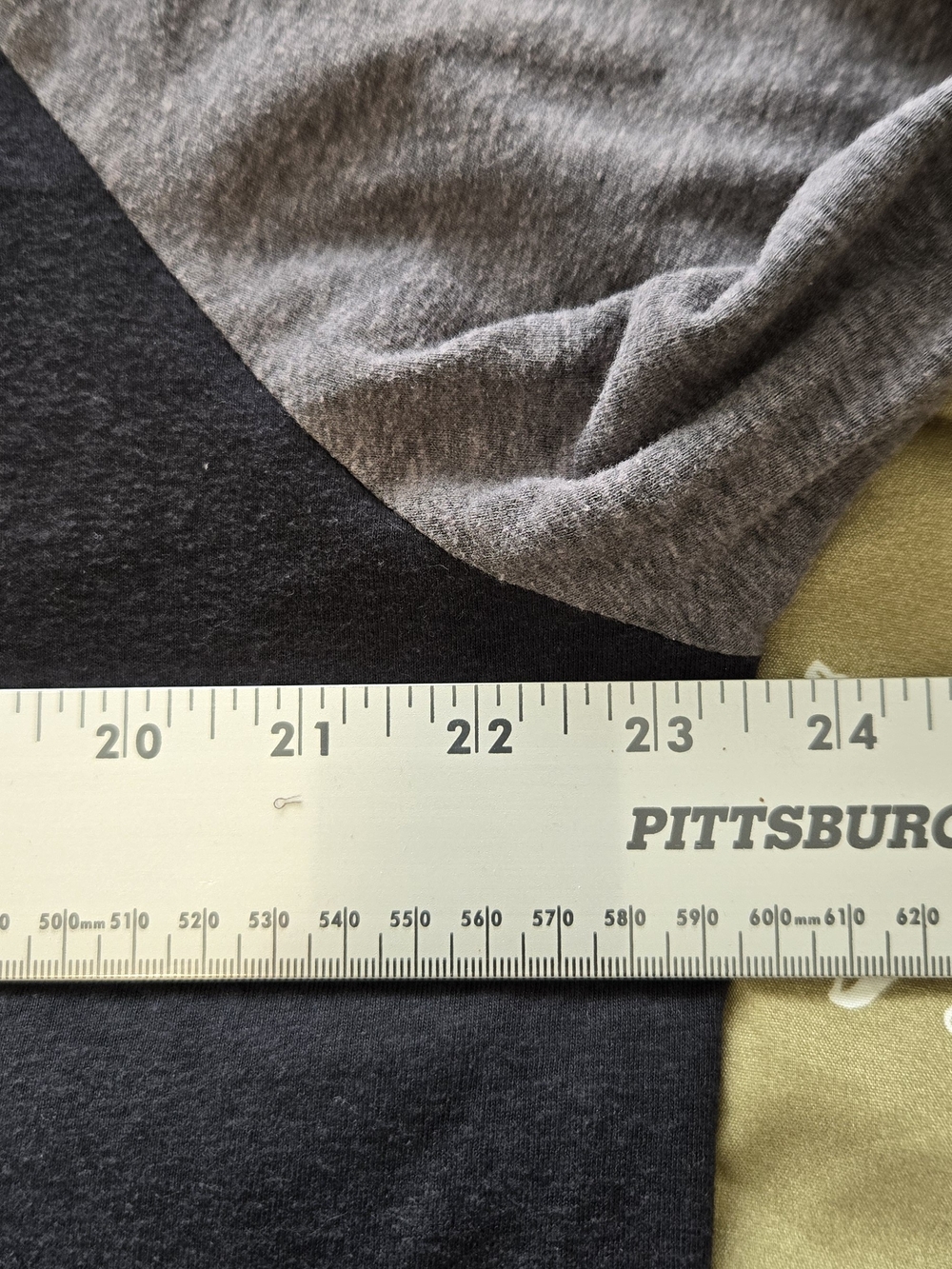 Levi Strauss Grapic Black Body with Gray Raglan Long-Sleeve Tee Lg Mens Xlnt. - Picture 8 of 8